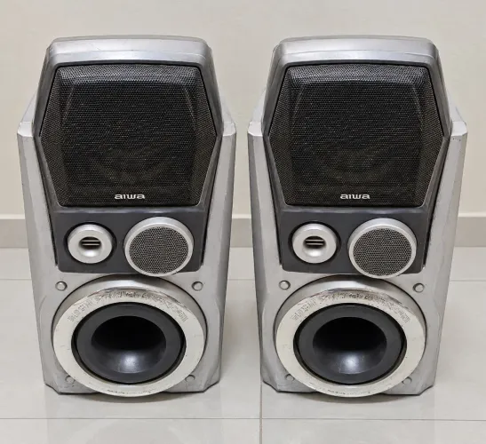 2 Caixas de Som Aiwa SX-WNT98YL com Subwoofer 200mm Potente em bom estado