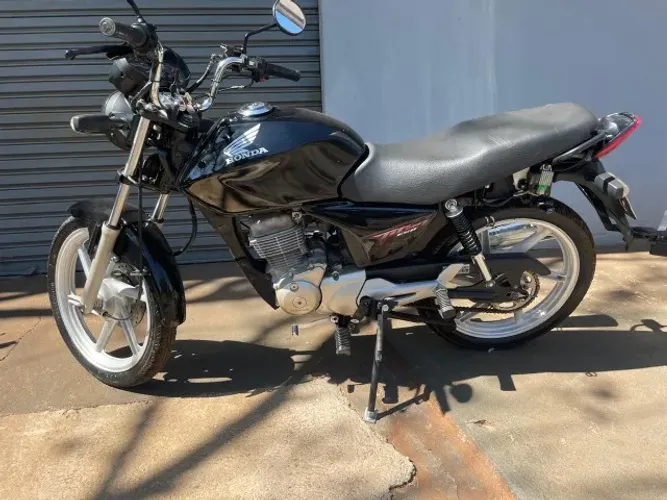 MOTO CONSERVADA,  IDEAL PARA TRANSPORTE DE  CARGAS LEVES , PRONTA PARA USO,COM OU SEM A CA