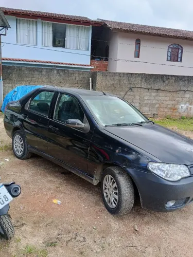 Fiat Siena HLX 1.8 MPI Flex 8V 4P 2005