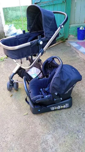 Carinho de bebê, em ótimo estado de conservação