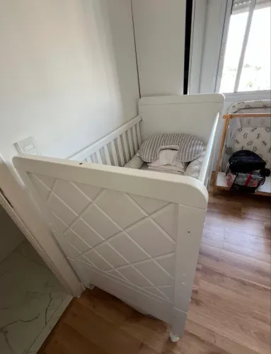 Berço Penélope Matelassê 100% MDF - vira minicama - R$ 300