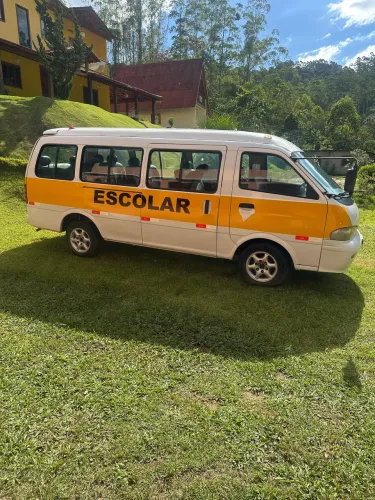 Kia Motors Besta GS Grand 3.0 8V 16L Diesel 2000