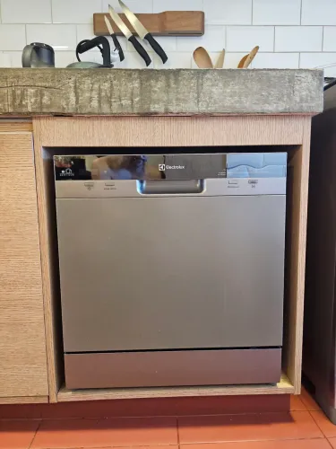 Lava-Louças Electrolux 8 Serviços Inox com Função Higienizar (LL08S)