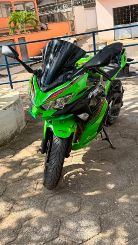 Kawasaki Ninja 400 KRT 2024/2024