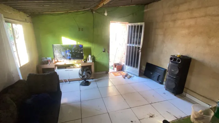 Vende-se essa casa próximo ao atacadão