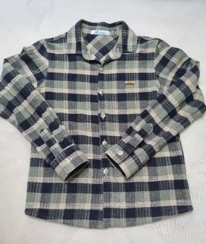 Camisa infantil tamanho 8