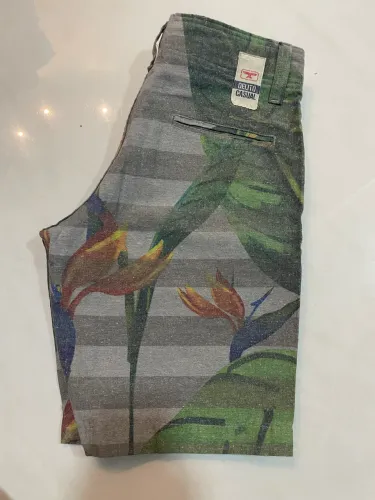 Bermuda Delito Casual