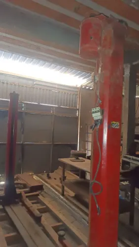 Vendo um elevador automotivo 2 Ton e compressor 200 lib