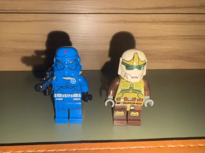 LEGO RAROS CLONE AZUL e BOUNTY HUNTER SET 75018(VENDO SEPARADAMENTE)