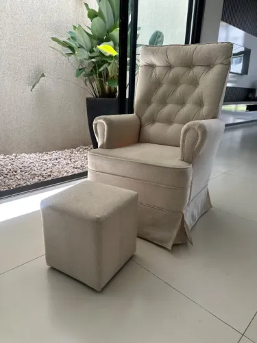 Poltrona de amamentação