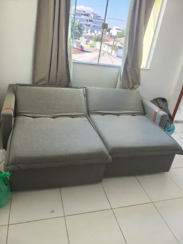 Sofá retrátil de linho 