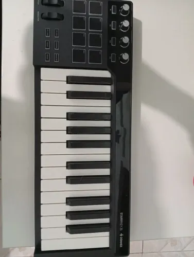 Controlador Midi Starrykey 25 + Bag