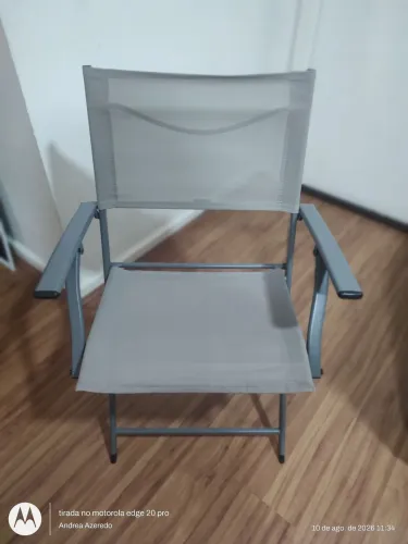 Vendo uma cadeira dobravel