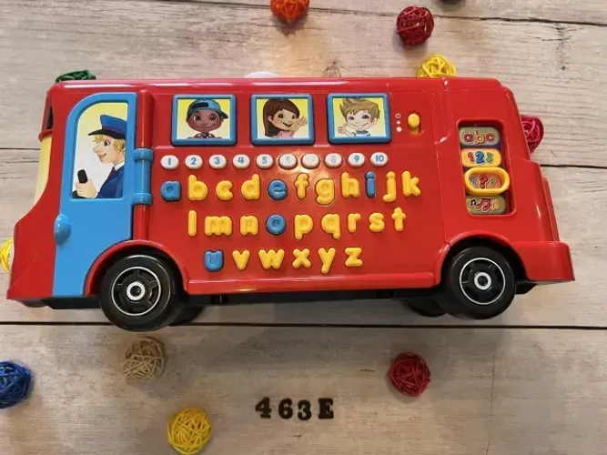 Play time Bus Vtech Toca musicas , faz sons, fala em ingles . 33 cm