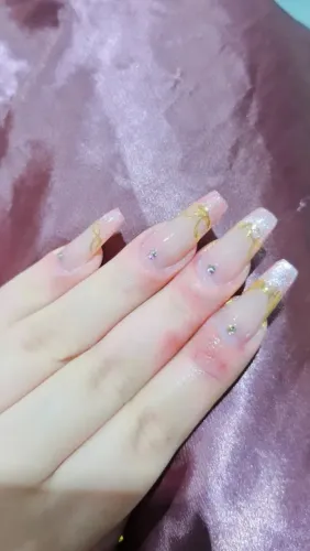 Liz Angel Nails
