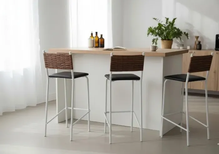 Banqueta Estofado Preto - R$ 130,00 cada