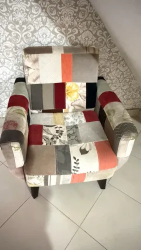Poltrona com banco
