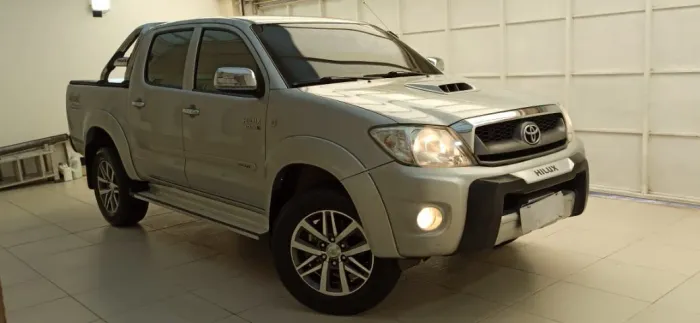 Toyota Hilux CD SRV D4-d 4X4 3.0 TDI Diesel AUT 2010