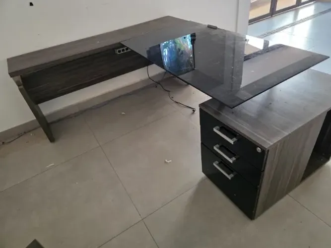 Bota fora Mesa escrivaninha para escritório só esse sábado
