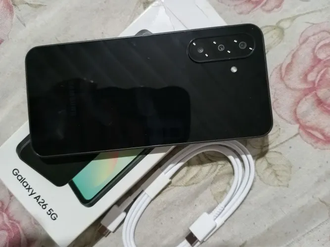 Samsung a 26 256 giga 850 reais novo na caixa nunca usado