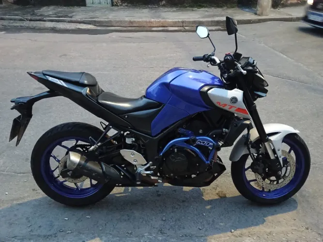 MT 03 especial