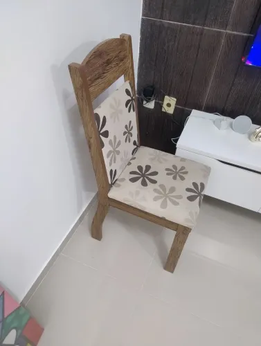 Vendo duas cadeiras novíssimas