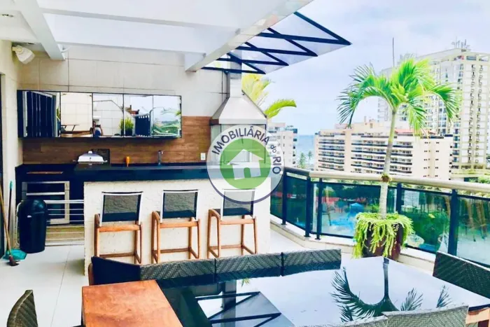Cobertura à venda na Barra da Tijuca, Rio de Janeiro-RJ: 3 quartos, 1 suíte, 4 salas, 2 va