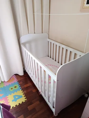 Berço branco americano