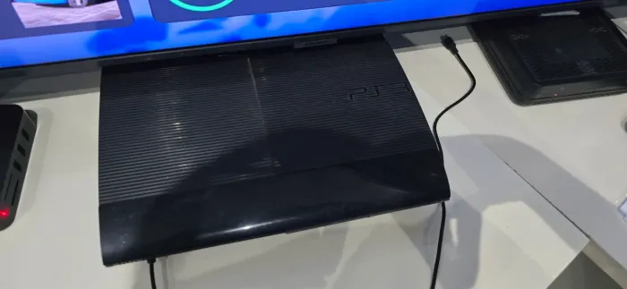 Vídeo game ps3 super slim