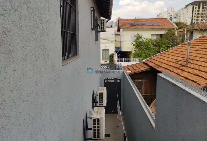 Sobrado 3 Dormitórios, 1 Suíte, 2 Vagas - Campo Belo