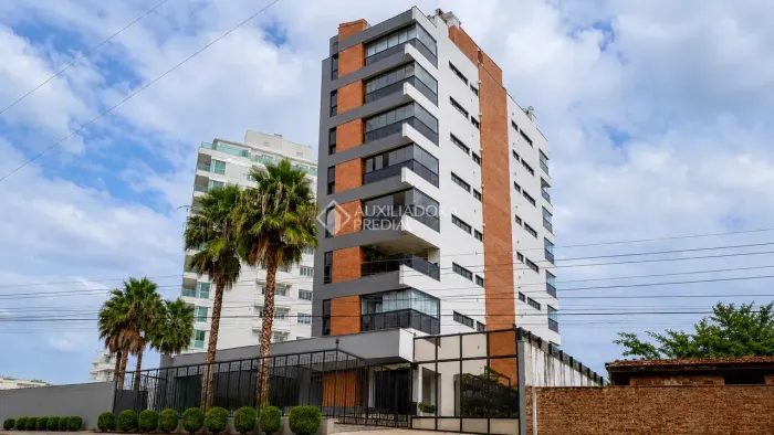 Imóvel para aluguel possui 65 metros quadrados com 2 quartos em Agronômica - Florianópolis