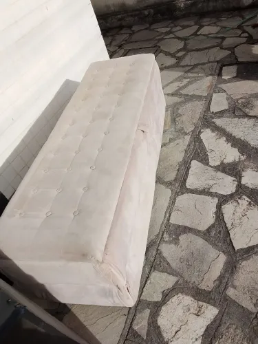Baú Rosa ( Divã) + Base de cama solteiro