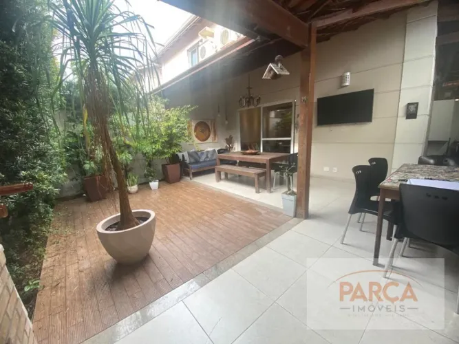 Casa de Condomínio em Morada de Laranjeiras - Serra