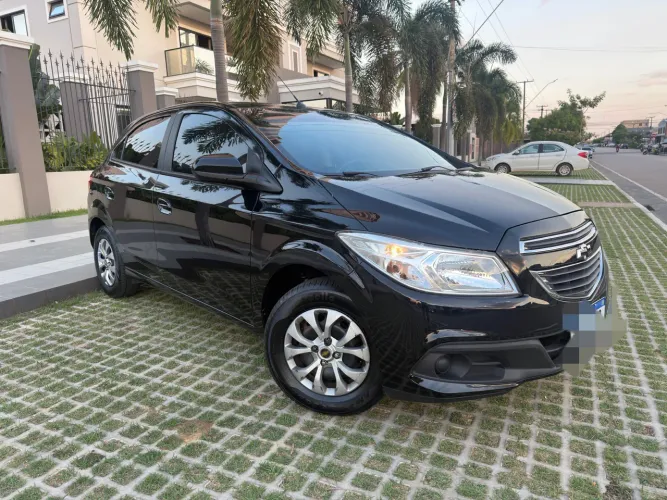 Chevrolet Onix Hatch LT 1.0 8V Flex Power Mec. 4P 2014