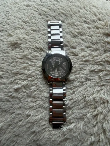 Relógio Michael Kors Original Prata - Modelo MK Logo Cravejado
