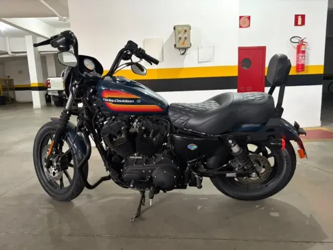 HARLEY-DAVIDSON SPORTSTER IRON 1200