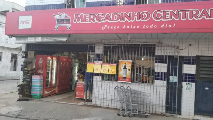 Imóvel para venda possui 200 metros quadrados em Cordeiro - Recife - PE