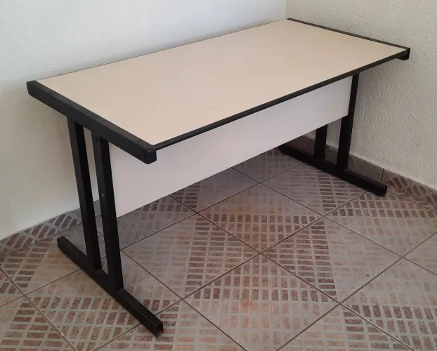 Mesa de escritório 1,40x0,70m