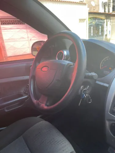 Ford Fiesta Sed. 1.6 8V Flex 4P 2012