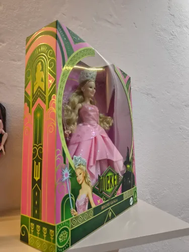 Boneca Glinda Deluxe lacrada