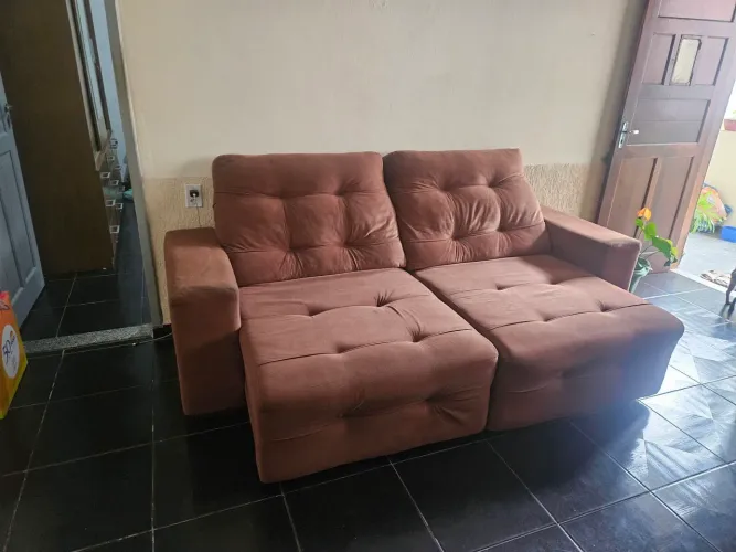 Sofá Retrátil 4 Lugares - R$ 200,00 - para levar