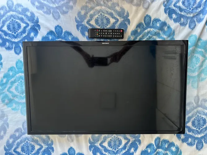 TV Smart Samsung 32 polegadas (tela com defeito)