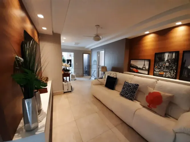 Oportunidade - Apartamento Cobertura - Praia Grande - 4 Dormitórios - 200m².