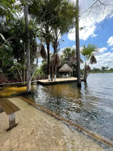 casa em condomínio a beira de Rio centro de Barreirinhas