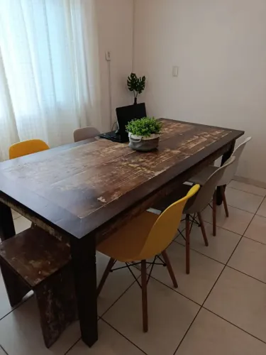 Mesa em madeira
