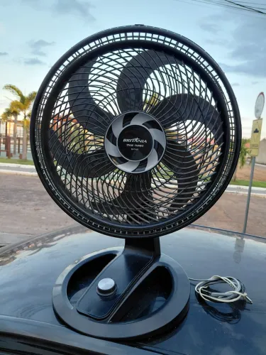 Ventilador Britânia seminovo em perfeitas condições 