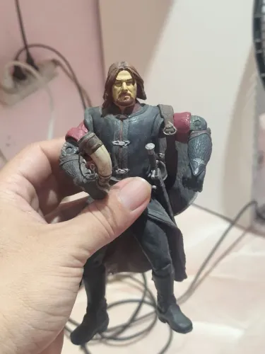 Bonecos Boromir da Toybiz.