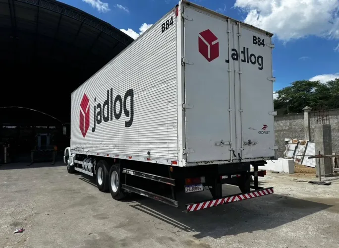 Baú de alumínio