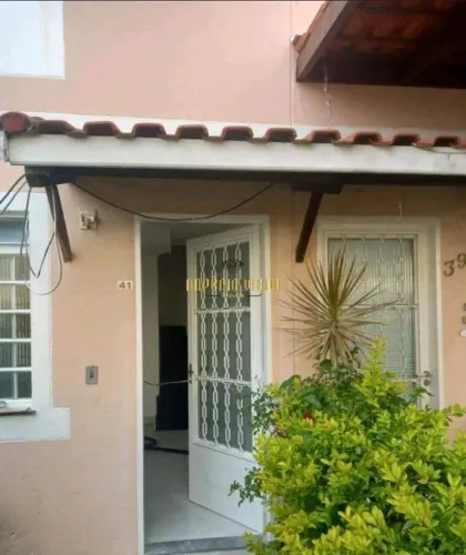 Casa à venda de 2 quartos no Condomínio Residencial Vila Luz no Jardim Bela Vista em Mogi