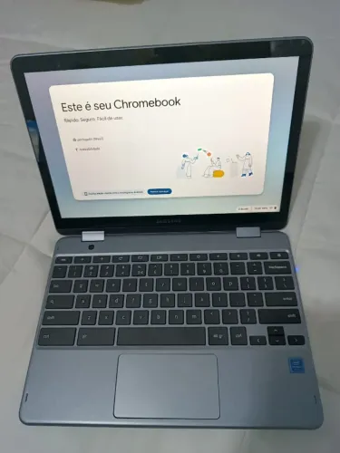 Samsung Chromebook Plus V2 Intel Celeron 4GB 32 eMMC Tela 12.2" Touch com Caneta S-Pen